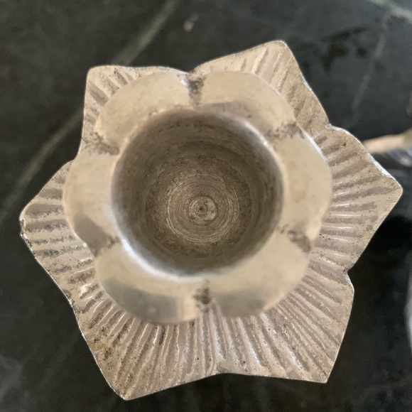 Set of 2 Vintage Pewter 8“ Candle Holders - Picture 5 of 6